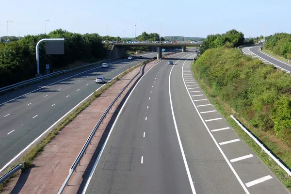 The M40: The M40 looking northbound